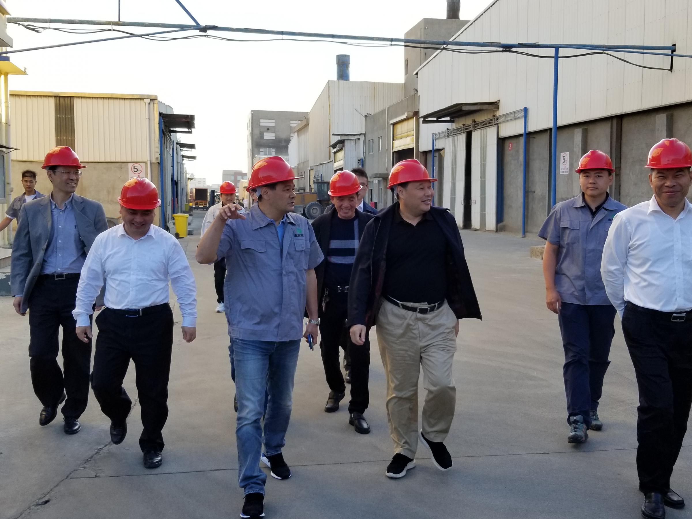 省供銷社主任張作興深入福建鑫源肥業(yè)調(diào)研指導(dǎo)工作