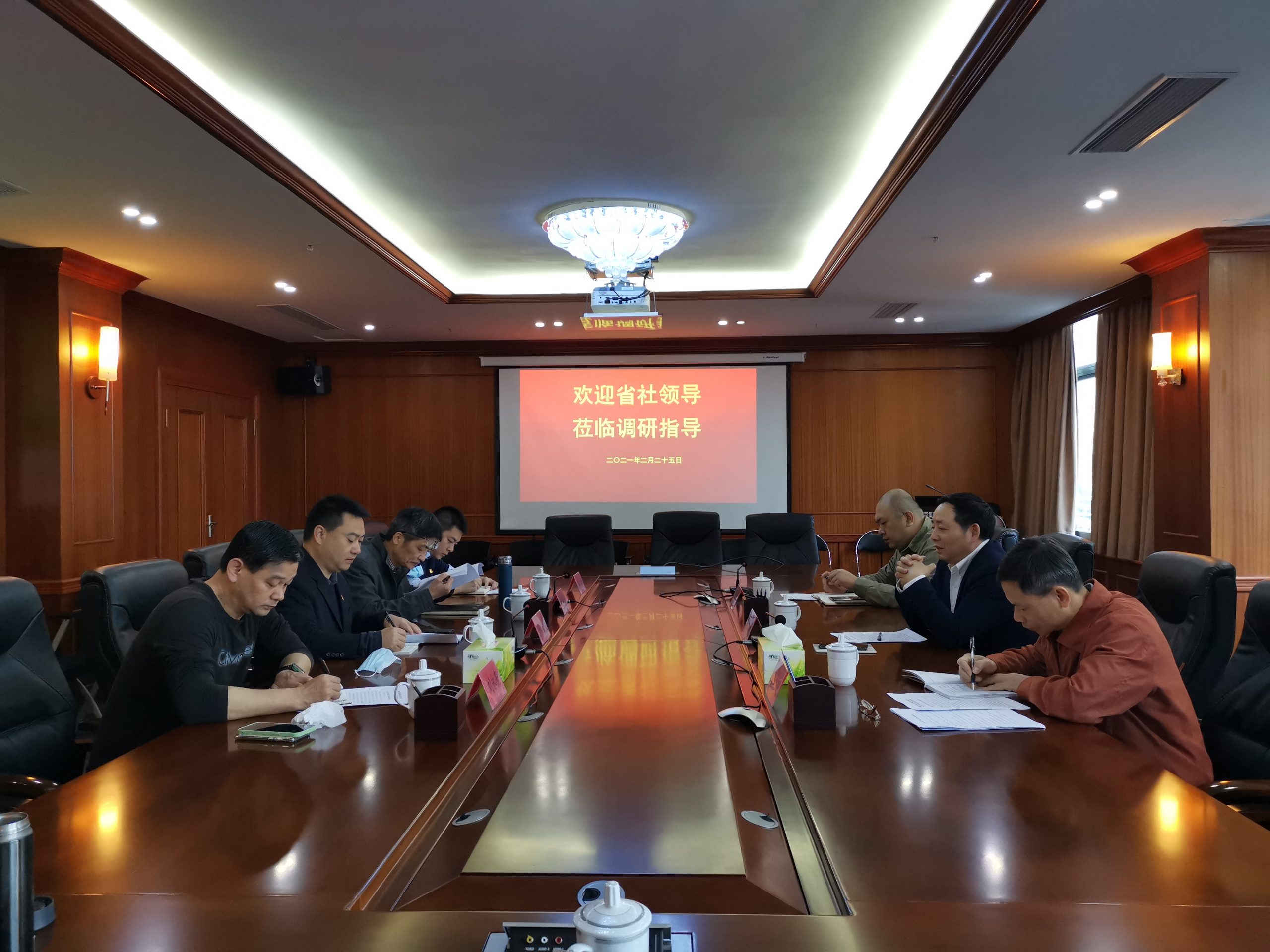 省供銷社紀(jì)檢組長(zhǎng)鄭恢先到集團(tuán)公司開(kāi)展從嚴(yán)治企專題調(diào)研