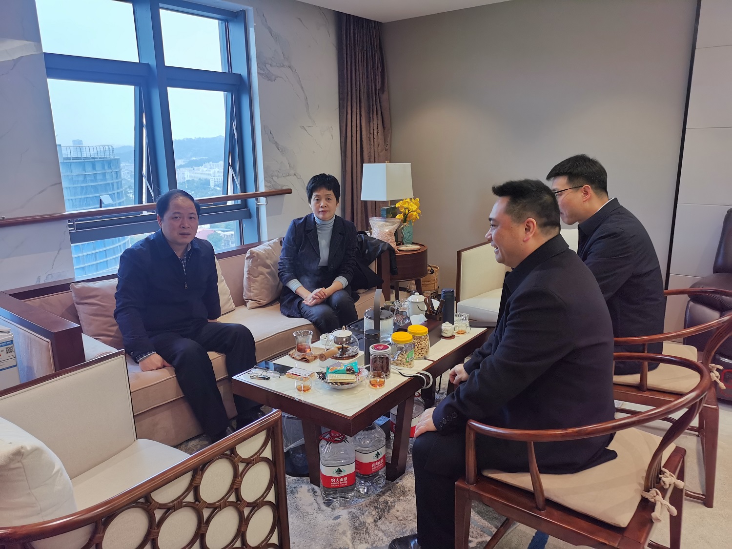省供銷社黨組成員、副主任林勤帶隊拜訪福建省大數(shù)據(jù)有限公司