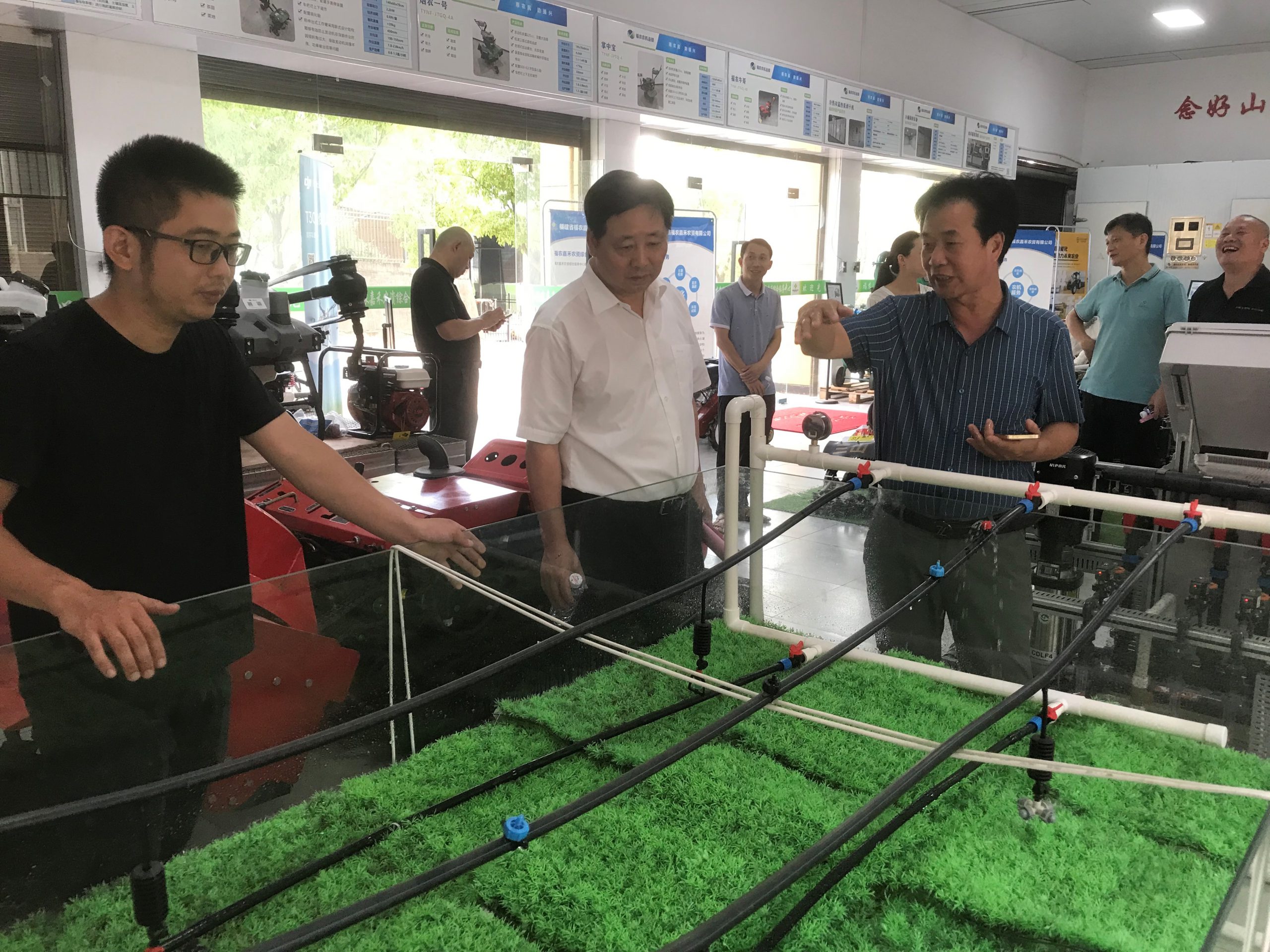 省供銷社一級巡視員鄭恢先到福農(nóng)嘉禾公司調(diào)研農(nóng)業(yè)社會化服務(wù)工作