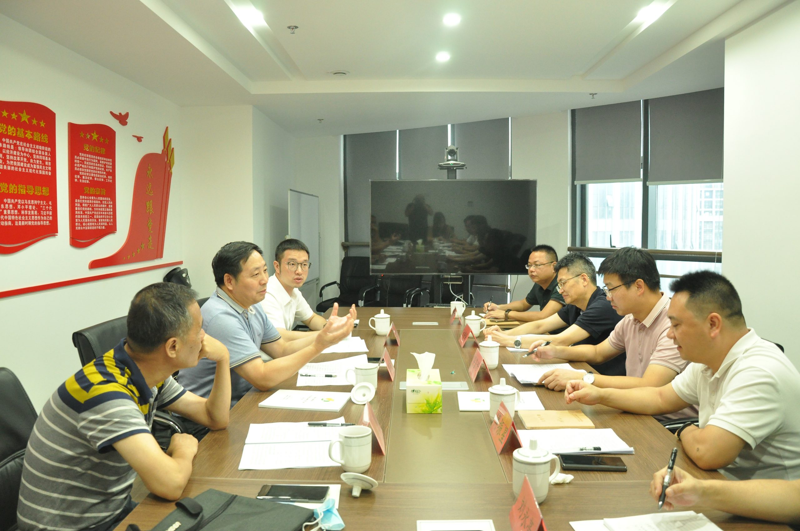 省供銷(xiāo)社一級(jí)巡視員鄭恢先到福農(nóng)集團(tuán)調(diào)研指導(dǎo)