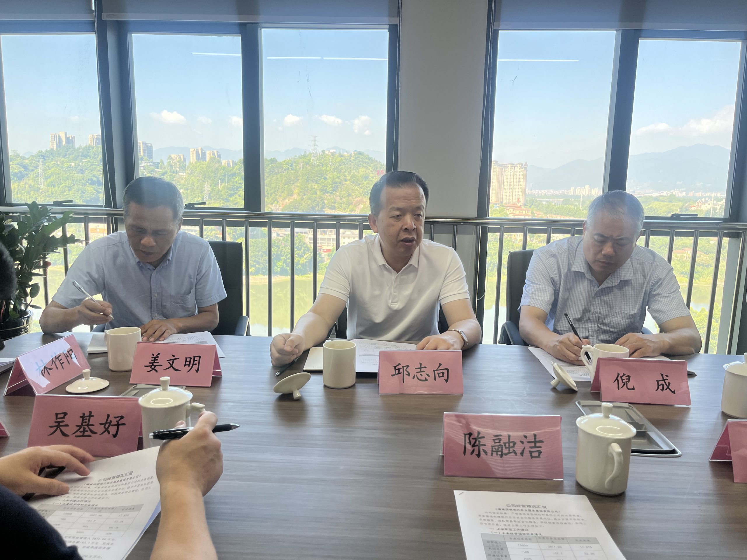 省供銷(xiāo)社黨組成員、副主任邱志向赴福農(nóng)集團(tuán)及下屬企業(yè)調(diào)研